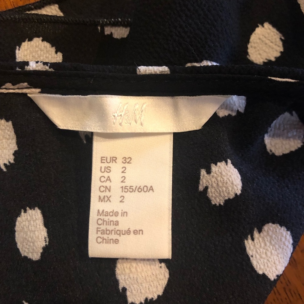 B2G1 LIKE NEW H&M POLKA DOT ROMPER  SIZE 2! - Picture 10 of 10